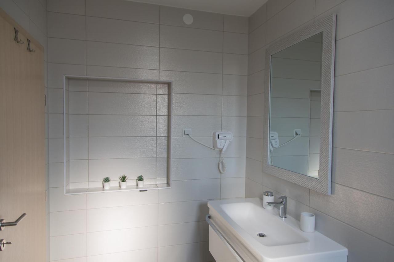 Holiday Home Thesaurum Karanac Esterno foto