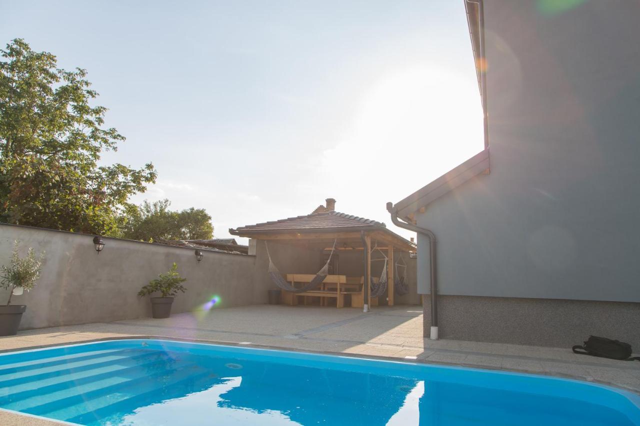 Holiday Home Thesaurum Karanac Esterno foto