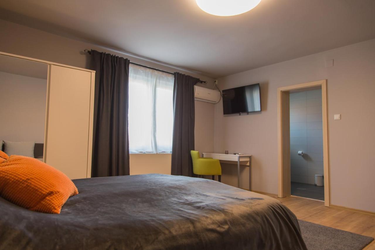 Holiday Home Thesaurum Karanac Esterno foto