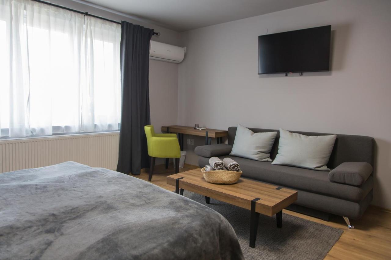 Holiday Home Thesaurum Karanac Esterno foto